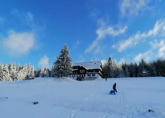 山林小屋 Karolinka 贝内茨科