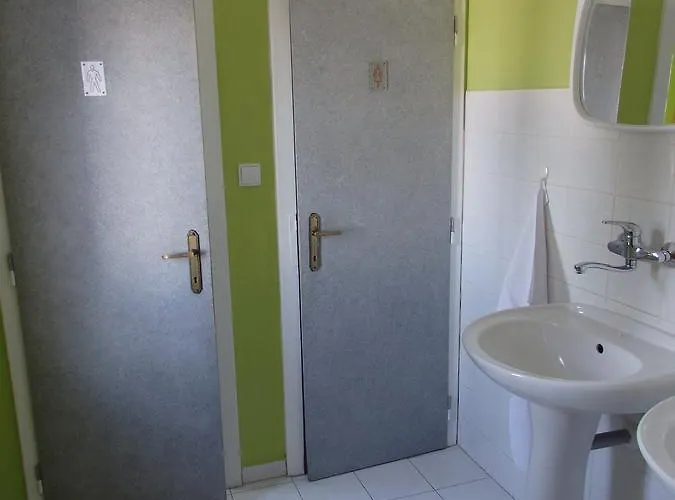 Karolinka * 贝内茨科